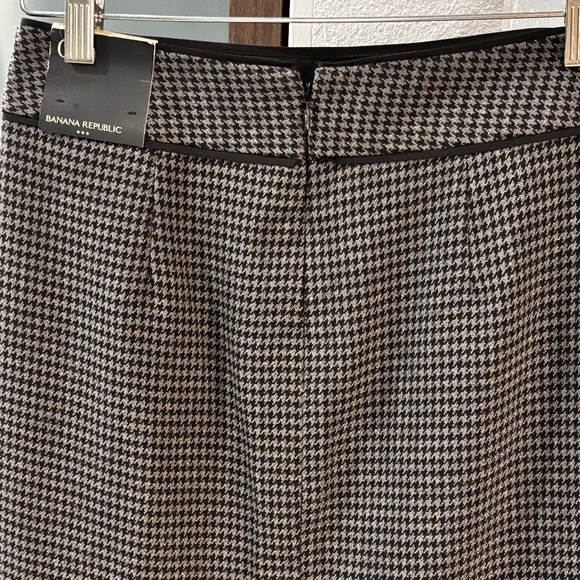 Banana Republic Houndstooth Knit Pencil Skirt - Black/Gray Size 0 - Picture 4 of 8